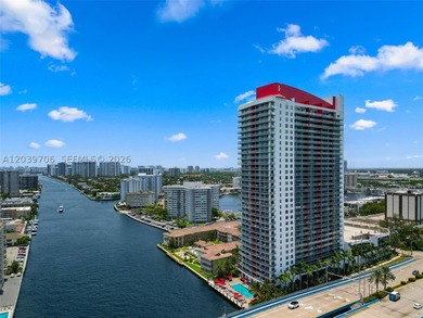 Stunning lower penthouse with incredible 180-degree panoramic - photo 36