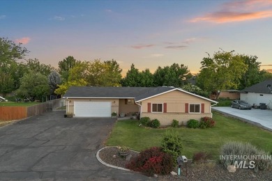 Charming single level, Caldwell home WITH RV PARKING, directly - photo 41