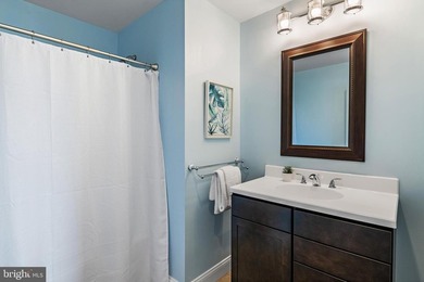 Sunsets, Water Views & Effortless Coastal Living in Hillsmere - photo 42