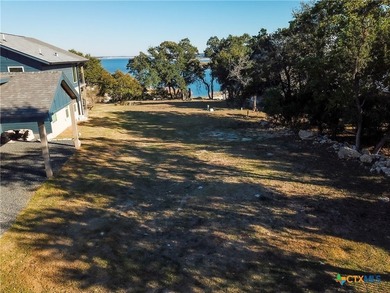 Experience true lakefront living at 864 Lakebreeze Drive - a - photo 9