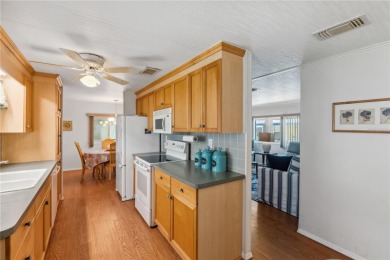 Under contract-accepting backup offers. A SUPER CURB APPEAL - photo 10