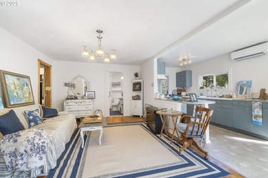 Charming multi-unit woodland retreat Near Paradise Point Beach & - photo 10