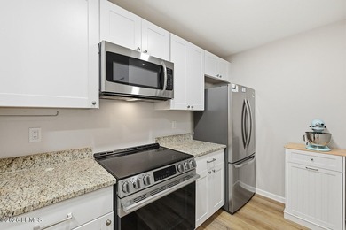 Beautifully updated with thoughtful renovations , this move-in - photo 10