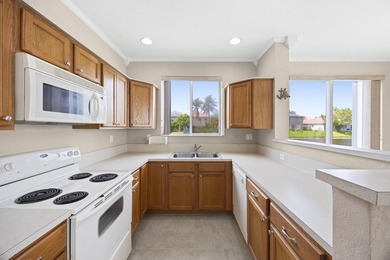 Stunning 2-bedroom, 2.1-bath townhouse with updates throughout! - photo 13