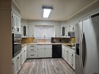 Beautifully Renovated 3-Bedroom Home on 0.75 Acres in Lone Star - photo 14