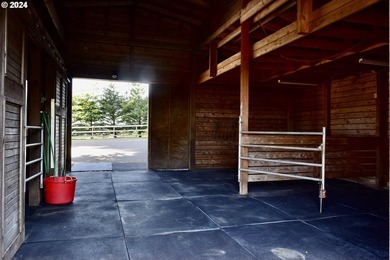 This spacious triple-wide manufactured home offers 3 bedrooms, 2 - photo 17