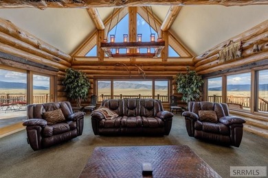 Turnkey luxury log home situated on 5 fenced acres with - photo 22
