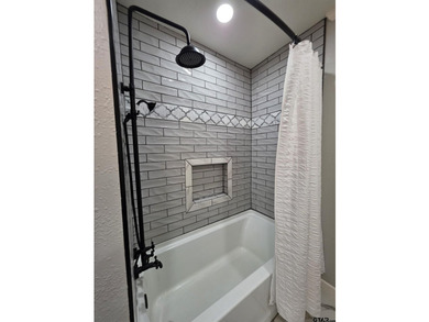 Beautifully Renovated 3-Bedroom Home on 0.75 Acres in Lone Star - photo 23