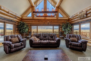 Turnkey luxury log home situated on 5 fenced acres with - photo 23