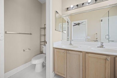 Stunning 2-bedroom, 2.1-bath townhouse with updates throughout! - photo 24