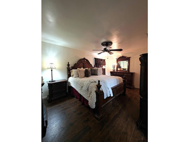 Beautifully Renovated 3-Bedroom Home on 0.75 Acres in Lone Star - photo 25