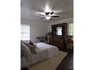 Beautifully Renovated 3-Bedroom Home on 0.75 Acres in Lone Star - photo 27