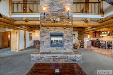 Turnkey luxury log home situated on 5 fenced acres with - photo 27