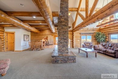 Turnkey luxury log home situated on 5 fenced acres with - photo 28