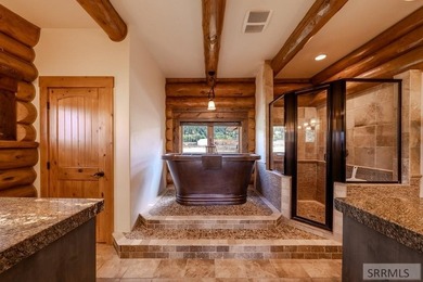 Turnkey luxury log home situated on 5 fenced acres with - photo 31