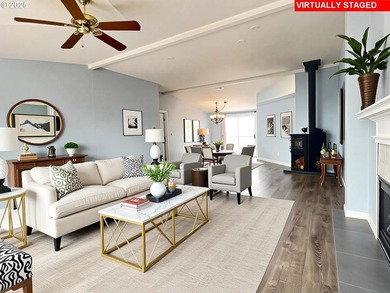 This spacious triple-wide manufactured home offers 3 bedrooms, 2 - photo 32