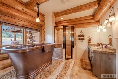 Turnkey luxury log home situated on 5 fenced acres with - photo 33