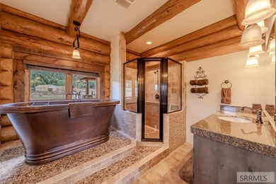 Turnkey luxury log home situated on 5 fenced acres with - photo 34