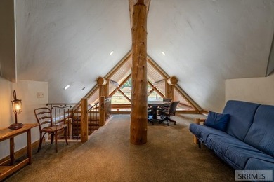 Turnkey luxury log home situated on 5 fenced acres with - photo 38