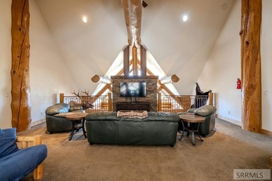 Turnkey luxury log home situated on 5 fenced acres with - photo 41