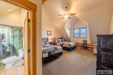 Turnkey luxury log home situated on 5 fenced acres with - photo 43