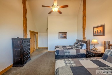 Turnkey luxury log home situated on 5 fenced acres with - photo 46