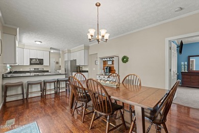 Welcome to 9 Lucerne Avenue, a well-maintained 4 bedroom, 2.5 - photo 8