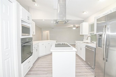 Welcome to 103 Glistening Dr in Auburndale, FL--where comfort - photo 9