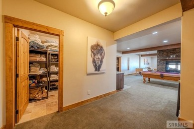 Turnkey luxury log home situated on 5 fenced acres with - photo 58