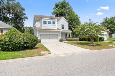 Welcome home to this beautiful 4-bedroom, 2.5-bath home in the - photo 2
