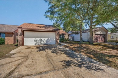 Discover this beautifully maintained garden home in the - photo 3