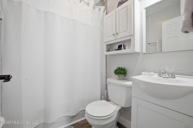 This charming, affordable two bedroom cottage brings easy living - photo 14