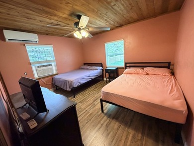 Updated 3 bedroom, 1 bathroom home offering 1,182 square feet of - photo 15