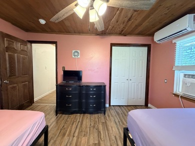 Updated 3 bedroom, 1 bathroom home offering 1,182 square feet of - photo 16
