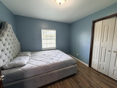 Updated 3 bedroom, 1 bathroom home offering 1,182 square feet of - photo 17