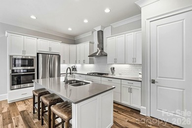 Waterfront home on Lake Cornelius in Davidson! The large great - photo 9