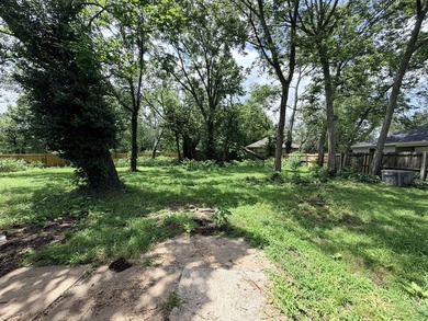 Updated 3 bedroom, 1 bathroom home offering 1,182 square feet of - photo 23