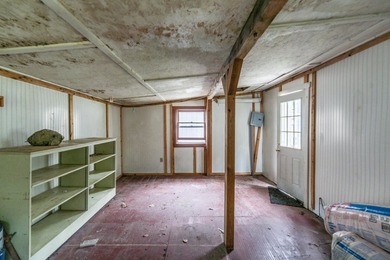 Bring your vision and your toolbox--this property is ready for - photo 31