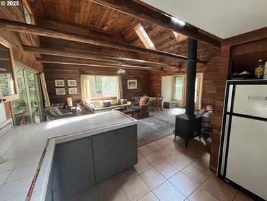 Exceptional Value in the Heart of NorthwoodsThis cabin - photo 2