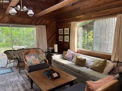 Exceptional Value in the Heart of NorthwoodsThis cabin - photo 5