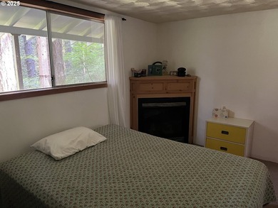Exceptional Value in the Heart of NorthwoodsThis cabin - photo 8