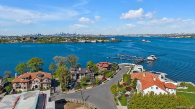 Set on a half-acre with 128 feet of direct waterfront, this 6 - photo 41
