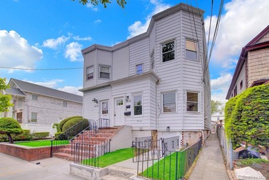 Amazing Semi-Attached 2-Story property with full basement, two - photo 1