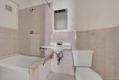Amazing Semi-Attached 2-Story property with full basement, two - photo 7