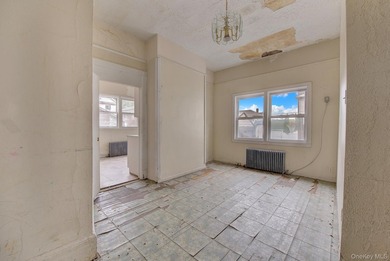 Amazing Semi-Attached 2-Story property with full basement, two - photo 9