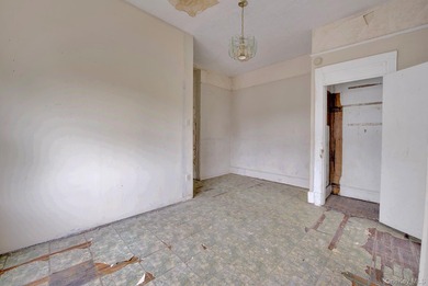 Amazing Semi-Attached 2-Story property with full basement, two - photo 10