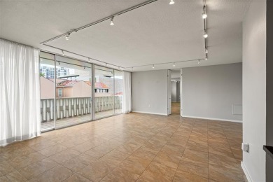 Prime Turtle Creek location! Stunning condo in the heart of