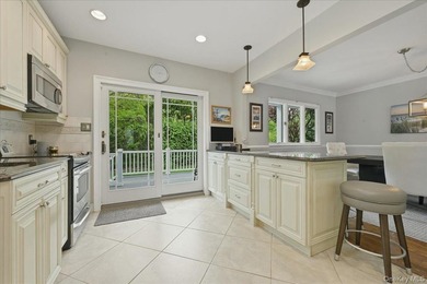 Welcome to this Stunning 4 bedroom, 3.5 bath expanded - photo 9