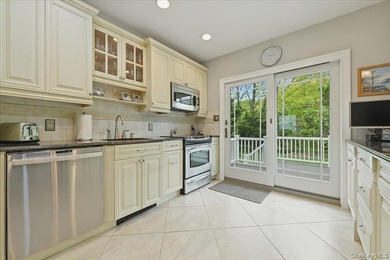 Welcome to this Stunning 4 bedroom, 3.5 bath expanded - photo 10
