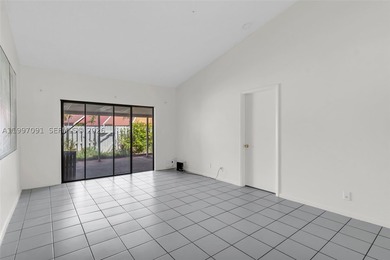Highly sought-after Somerset Villas community in West Kendall! - photo 8